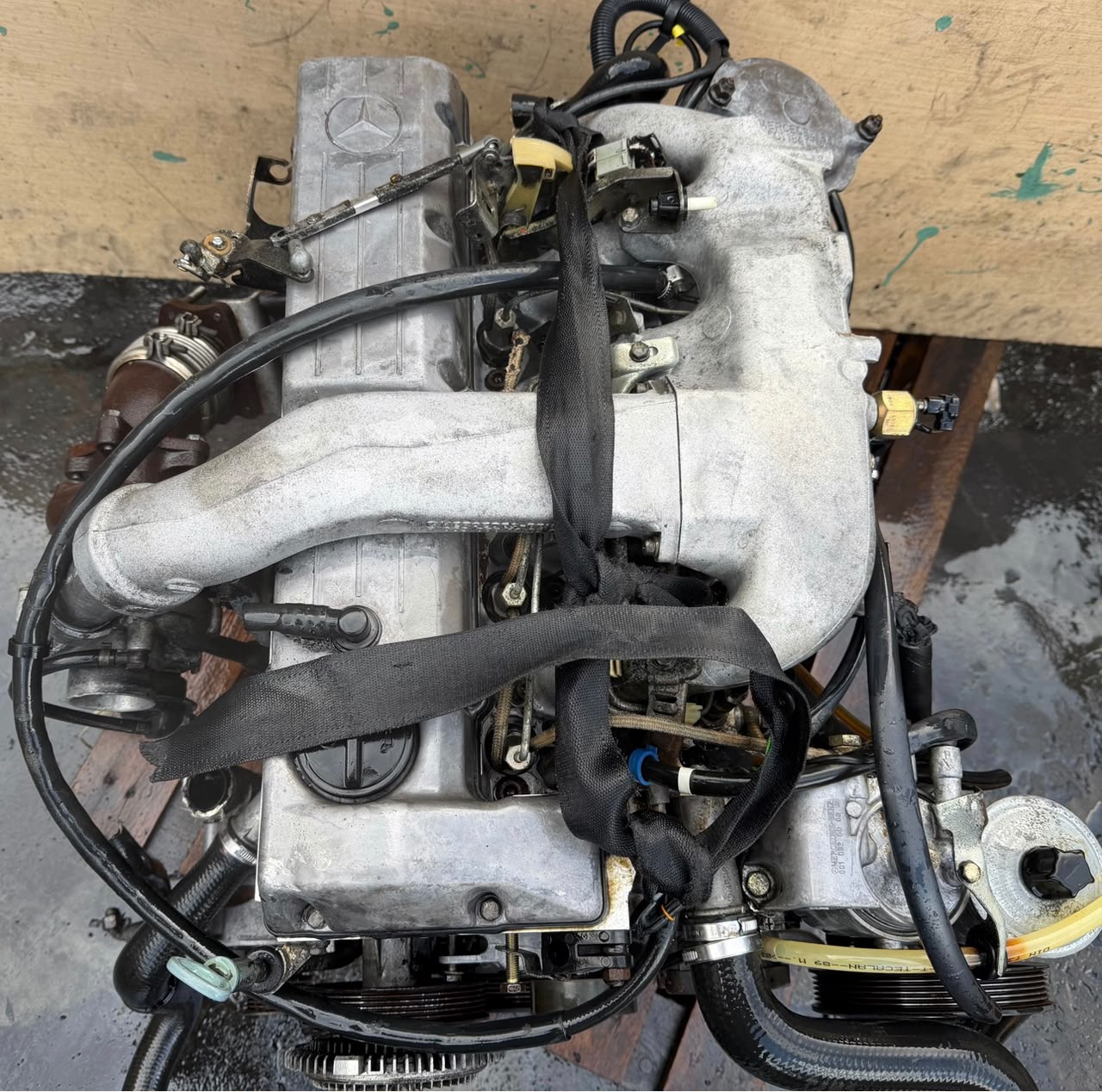 Complete engine Mercedes-Benz 250 TD Turbo 126 hp (OM602.962) - vue 2